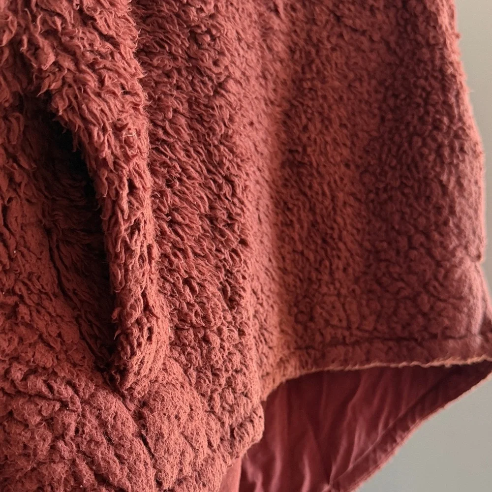 Lululemon Cozy Turtleneck Sherpa Pullover Sweater - Deep Burgundy
